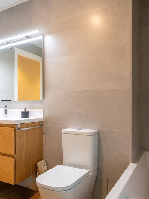 ¿Es su baño lo suficientemente luminoso?