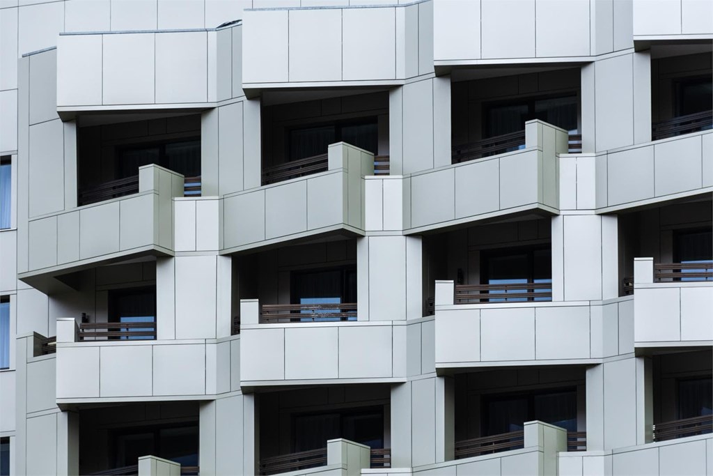 Fachadas modernas: ¡transforme la imagen de su edificio en Vigo con diseños innovadores!